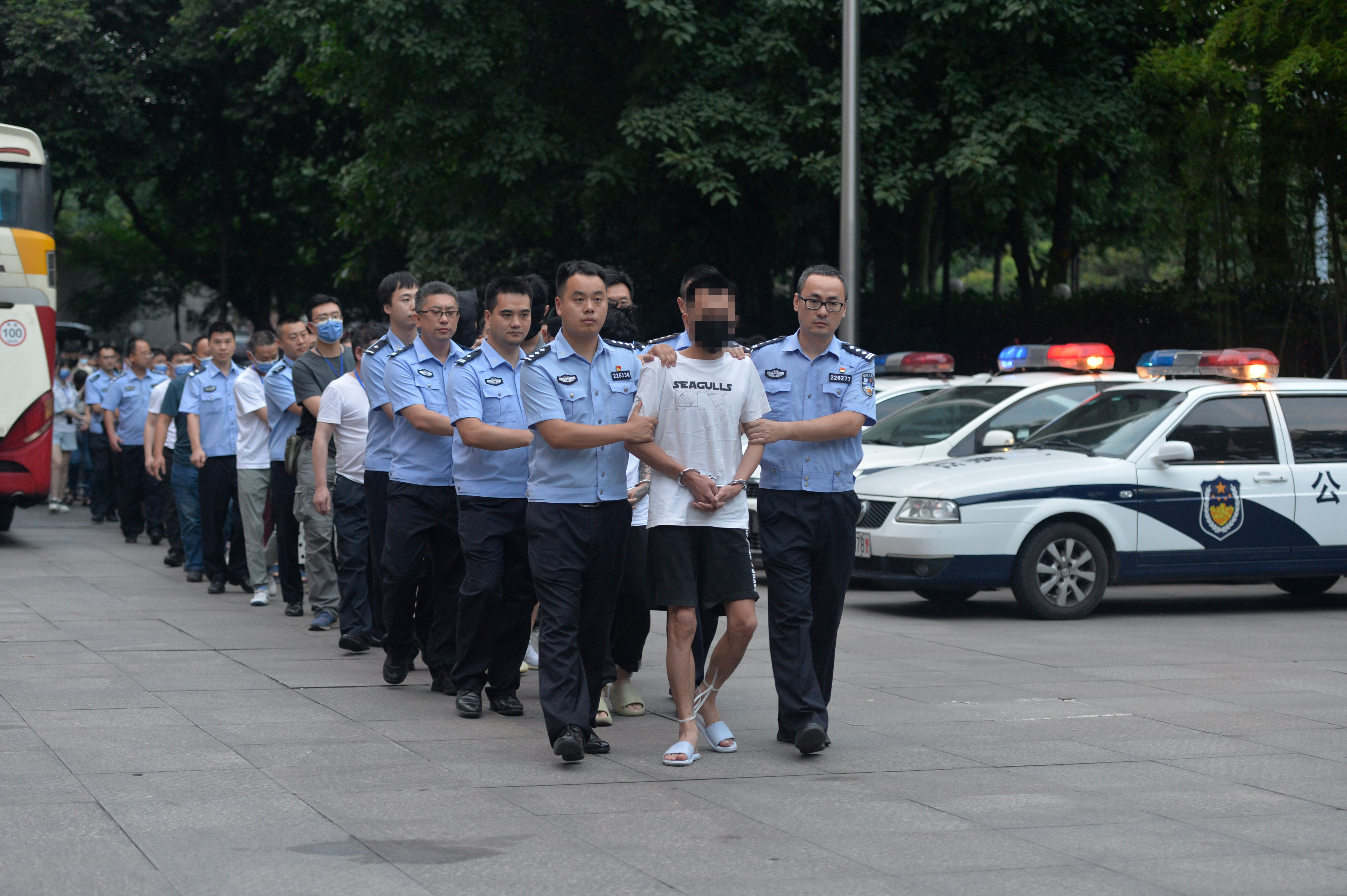 重庆警方最新案件揭秘，扑朔迷离的真相等待揭晓！