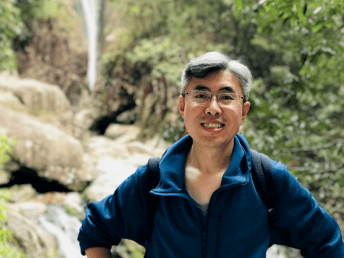 如何成为出色演员？周猛演员的经验分享与步骤指南