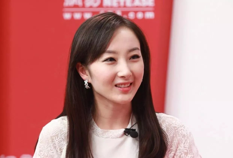 两字女明星科技新品革新生活体验